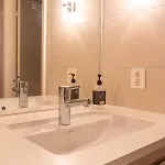 Spacious Modern 3br At Barcode