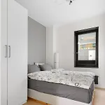 Spacious Modern 3br At Barcode Apartamento