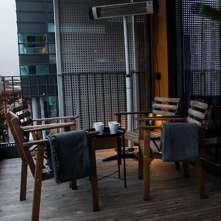 Spacious Modern 3br At Barcode Daire