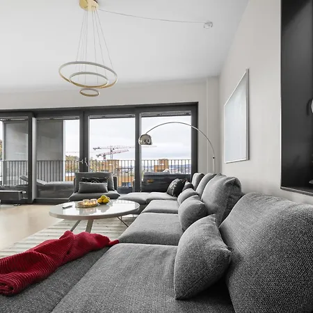 Spacious Modern 3br At Barcode Apartmán *