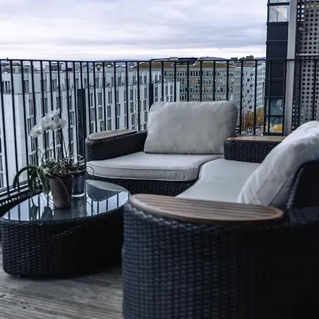 Spacious Modern 3br At Barcode Apartmán