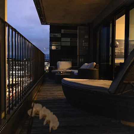 Spacious Modern 3br At Barcode *