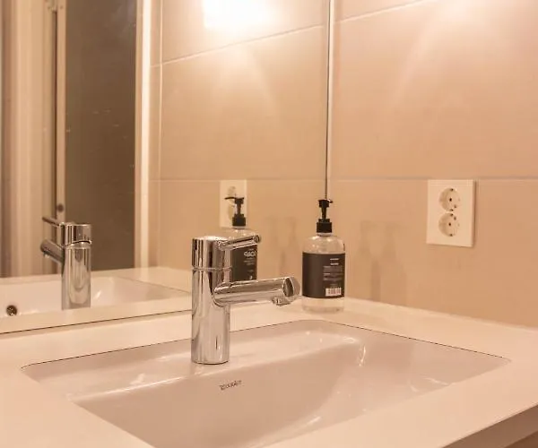 Spacious Modern 3br At Barcode