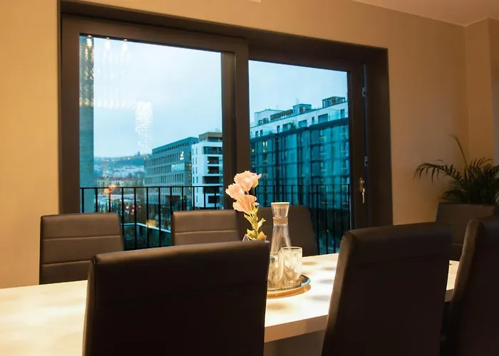 Spacious Modern 3br At Barcode Apartamento