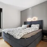 Spacious Modern 3br At Barcode