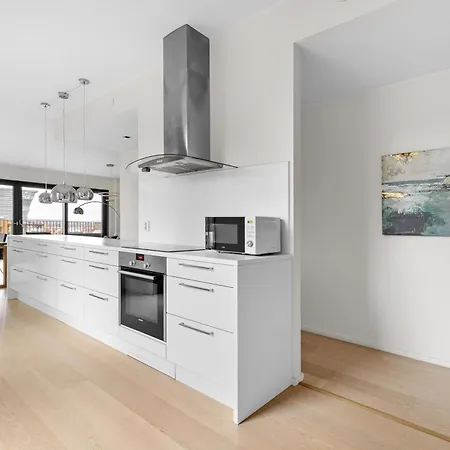 Spacious Modern 3br At Barcode * 오슬로
